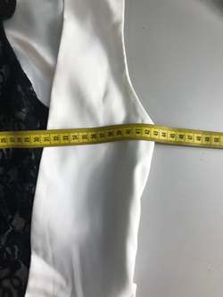 Комбинезон с кружевной вставкой, визуально на 44 размер