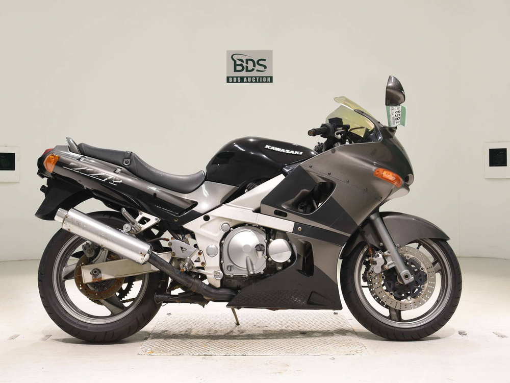 Kawasaki ZZ-R400 2001 - купить по выгодной цене | Moto-Depo