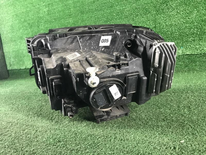Фара правая Mercedes GLB X247 (2019-2023) LED