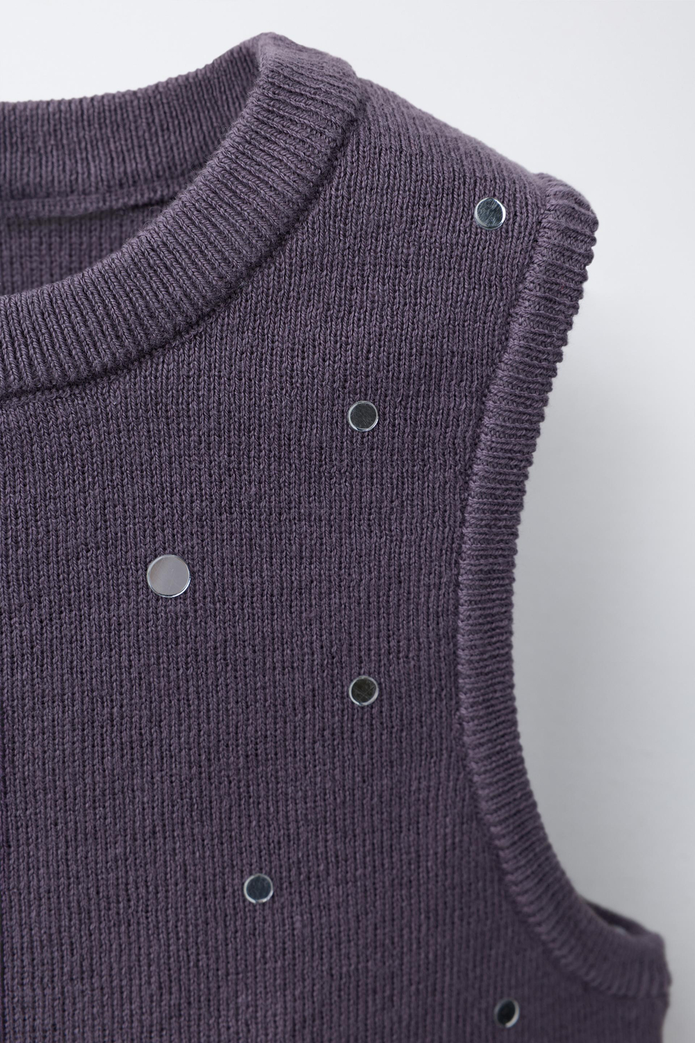 ZARA ТРИКОТАЖНЫЙ ТОП С ЗЕРКАЛЬНЫМИ АППЛИКАЦИЯМИ, БАКЛАЖАННЫЙ