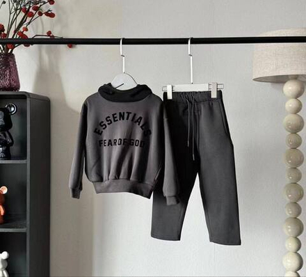 Костюм Essentials