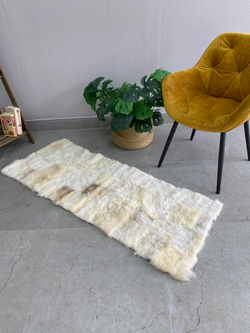 Коврик прикроватный накидка на кресло из кусочков овчины, 160 х 50 см.