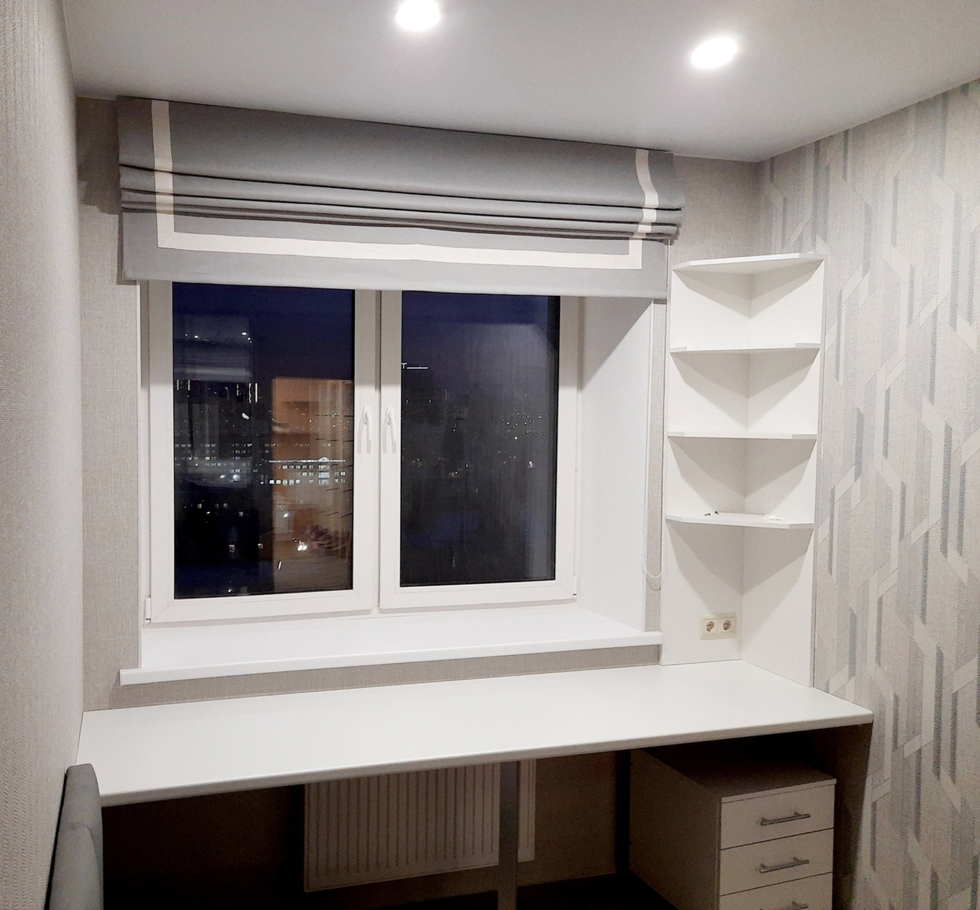 Римская штора в данном случаем - отличное решение