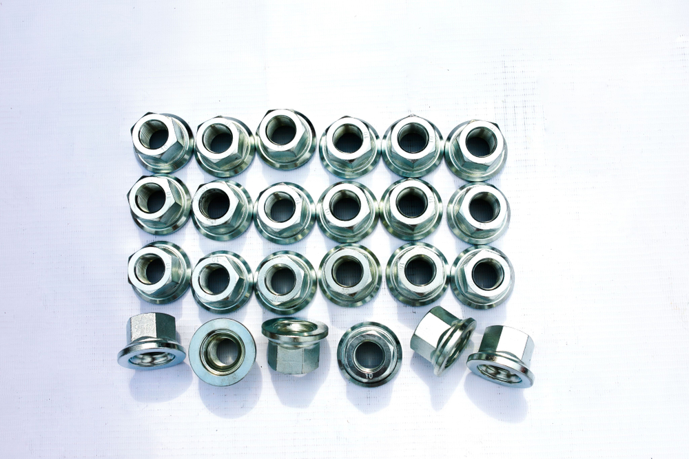 Гайка колеса газель м18*1,5 (24шт).