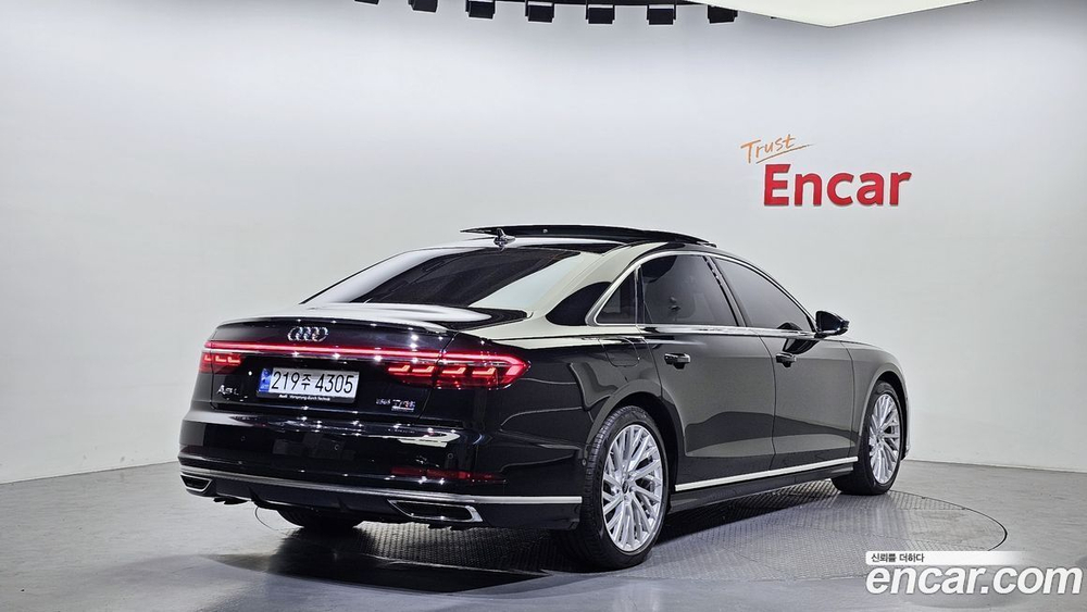 Audi A8 (D5) 55 TFSI Quattro LWB (12.2021)