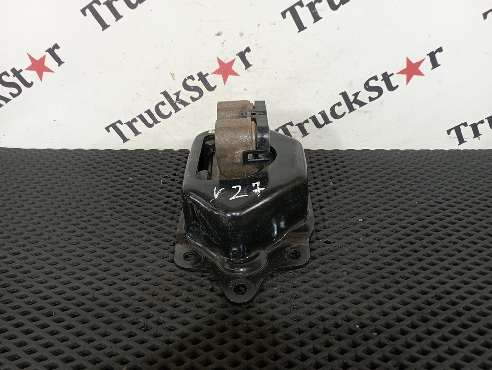 Подушка двигателя задняя 2017г.