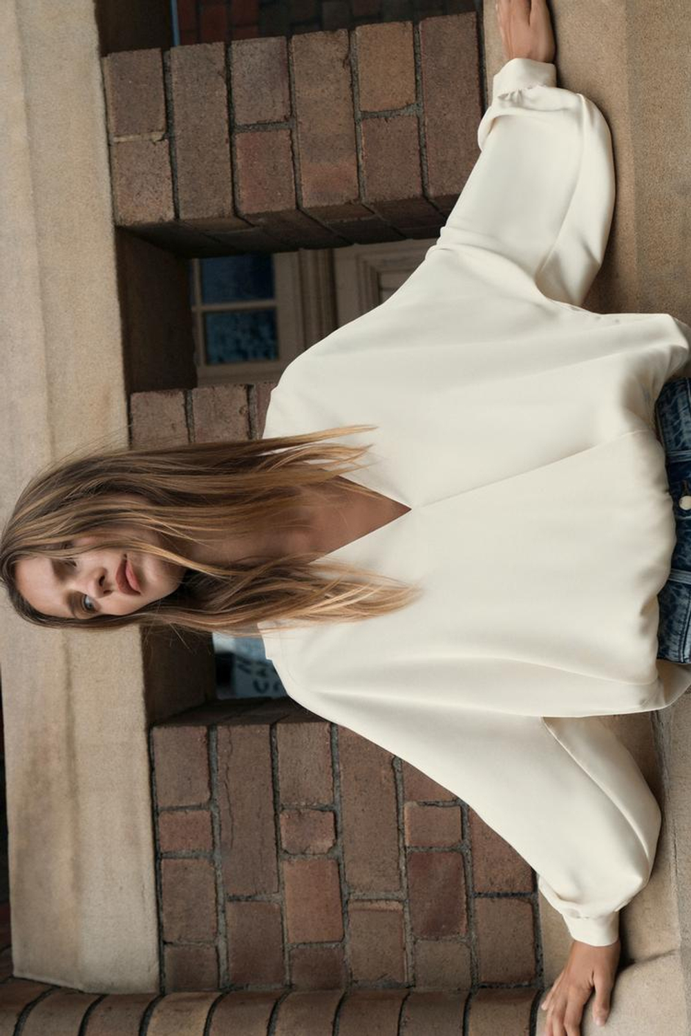 ZARA АТЛАСНАЯ БЛУЗА НА ЗАПÁХЕ, ЭКРЮ