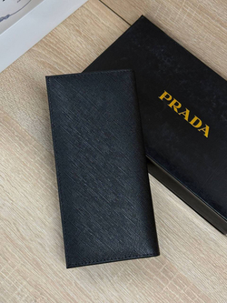 Кошелек Prada