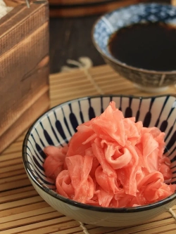 Имбирь маринованный для суши и роллов 300 г