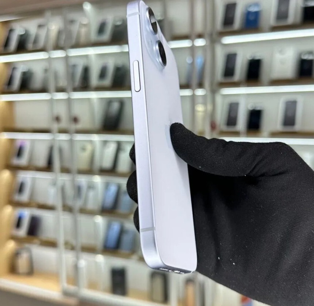 iPhone 15, 256 ГБ б/у