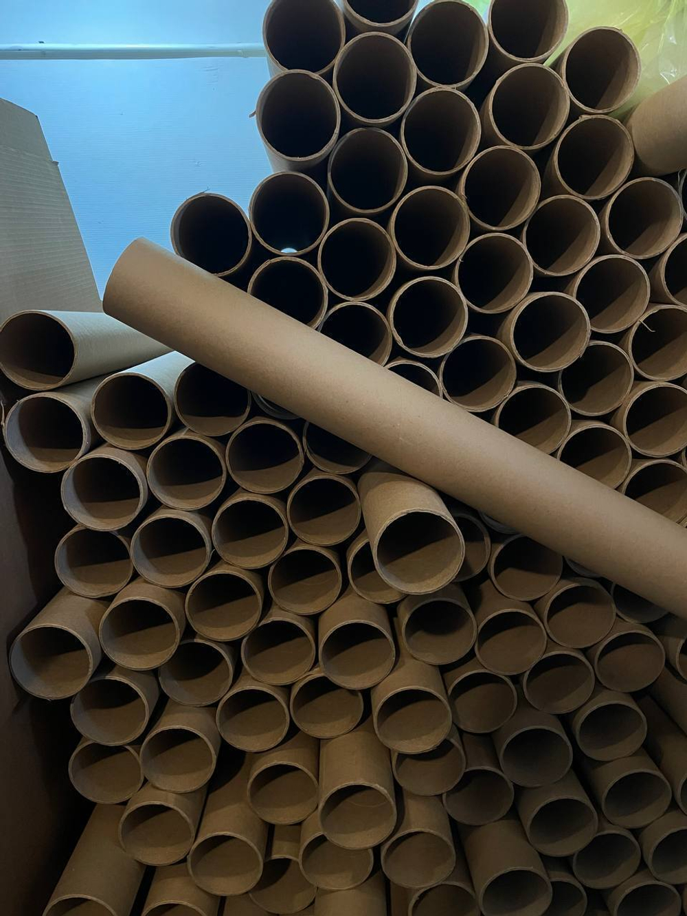 Тубус картонный для упаковки, транспортировки, чертежей длина 120 см, ширина 8 см