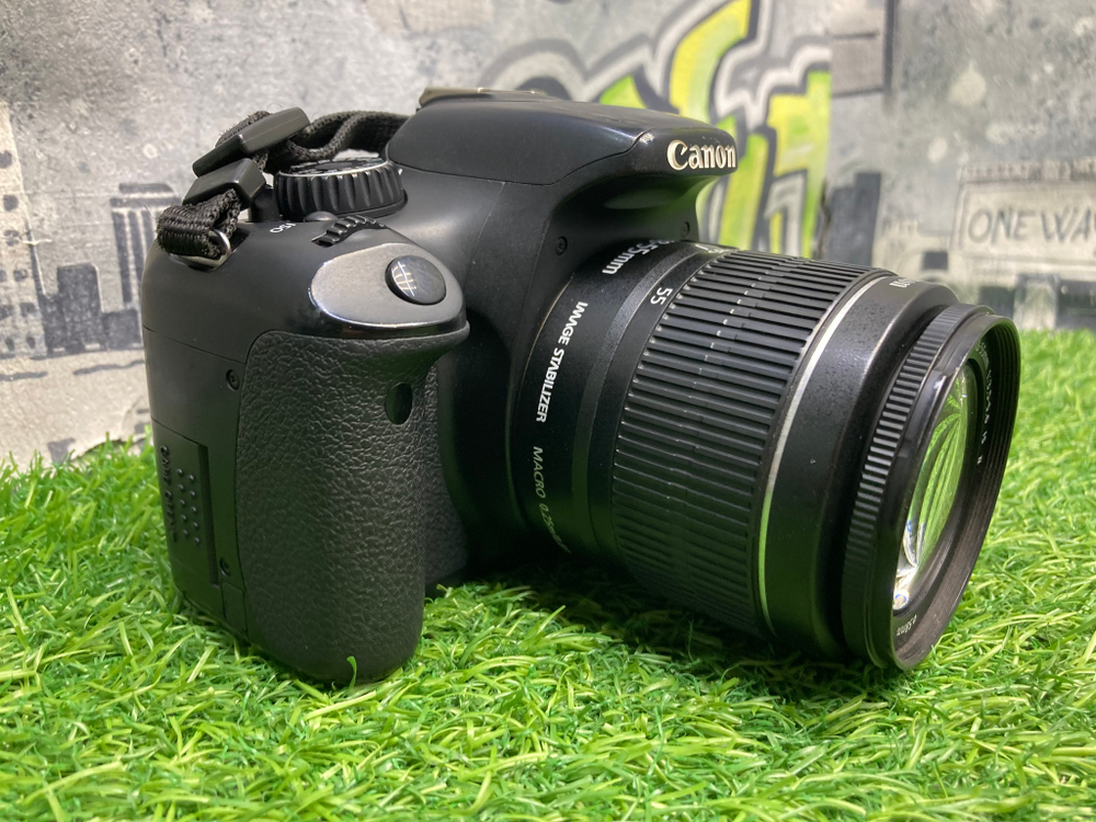 Canon 550D Kit 18-55mm 3.5-5.6 II IS 10.000 кадров