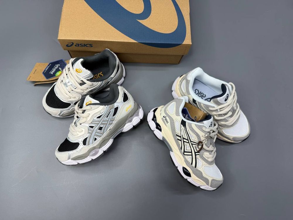 Кроссовки Asics