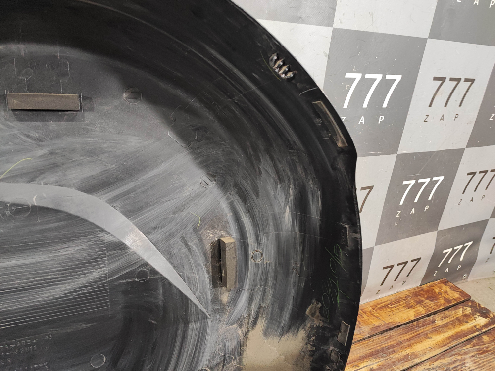 Кожух запасного колеса Toyota RAV4 III (XA30) 05-13 Б/У Оригинал 6477142U11