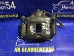 Суппорт тормозной передний правый NISSAN SERENA 1998