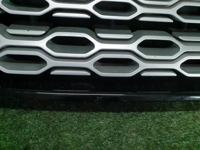 Решетка радиатора Land-Rover Discovery Sport (2019-н.в.)