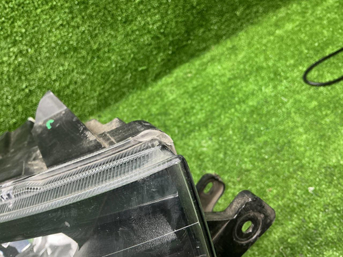 Фара правая Lada Granta (2018-н.в.) галоген