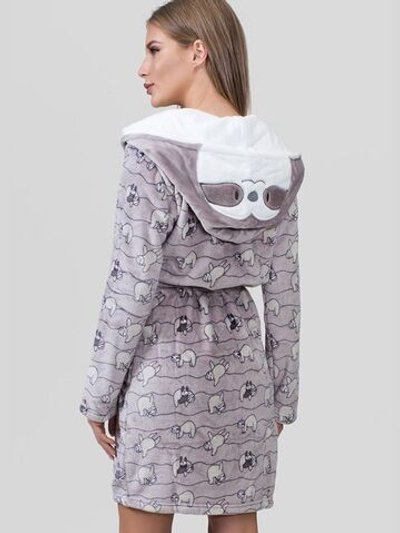 Уютный халатик с ленивцами (Размер: M) (Цвет: бежевый)