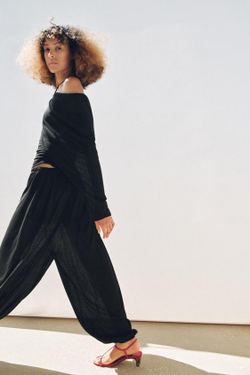 ZARA БРЮКИ-БАЛЛОНЫ СТРУЯЩИЕСЯ, ЧЕРНЫЙ