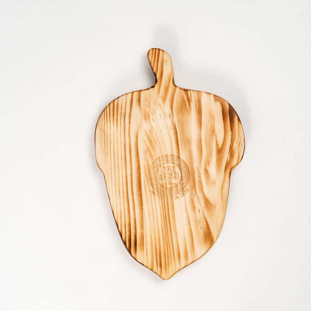 Менажница деревянная из сибирского кедра для подачи блюд и закусок с гравировкой "МЕЧТЫ СБЫВАЮТСЯ". MG129