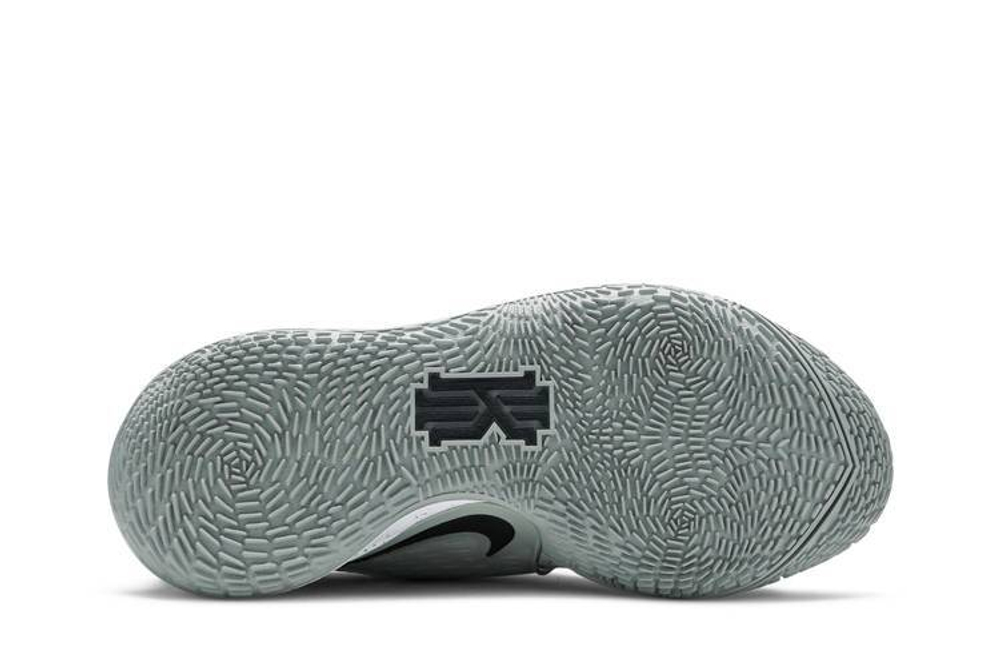 Кроссовки Nike Kyrie Low 2 Tb