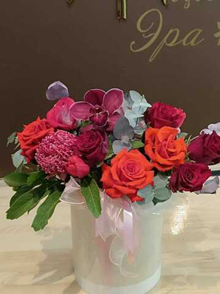 Орхидеи, розы и протея