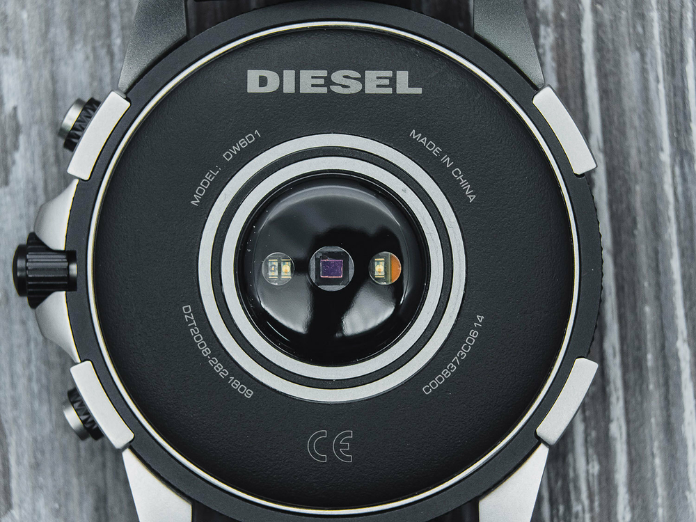 Умные наручные часы Diesel DZT2008 с хронографом