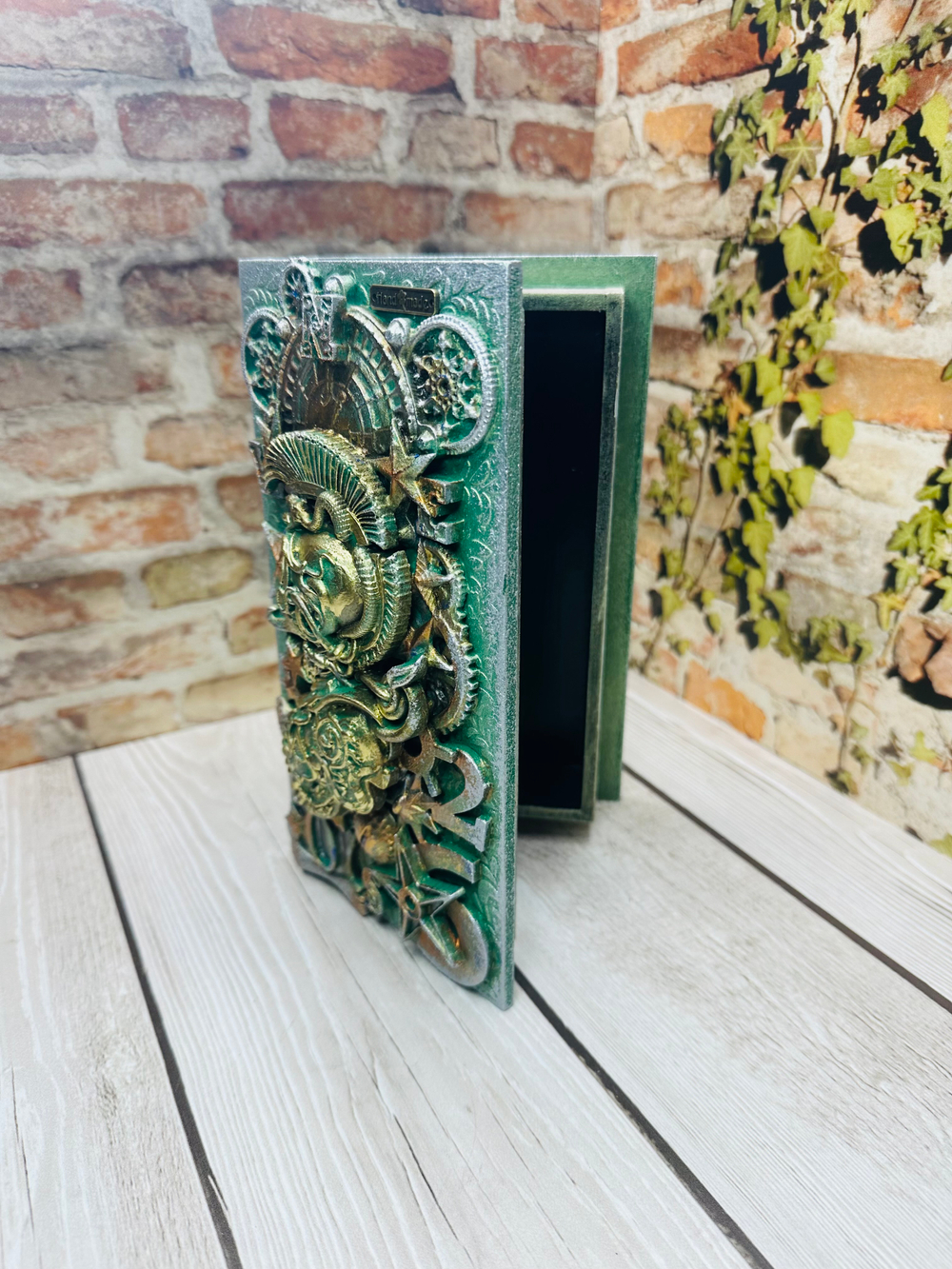 Шкатулка-книга "Дон Кихот"