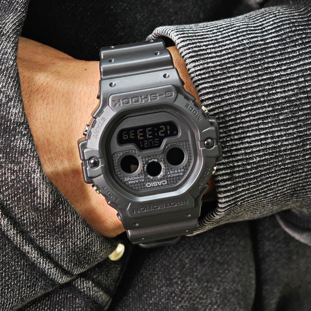 Мужские наручные часы Casio G-Shock DW-5900UBB-1