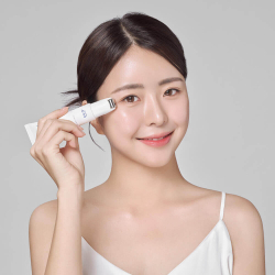 Липосомальный крем для век с роликовым массажёром CKD Retinal 4X Guasha Eye Cream 30 мл