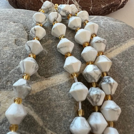 Говлит. Камни для изделий на заказ. Цена зависит от вида заказанного изделия