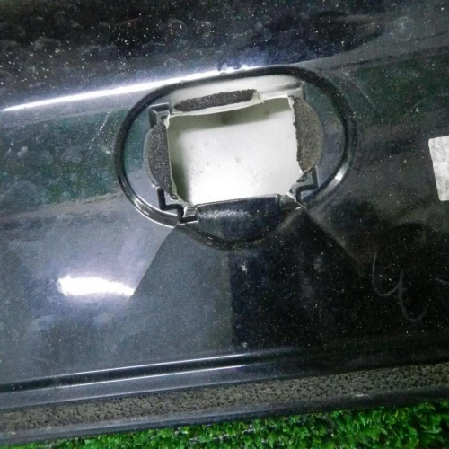 Спойлер крышки багажника Toyota Land Cruiser 200 (2012-2021)