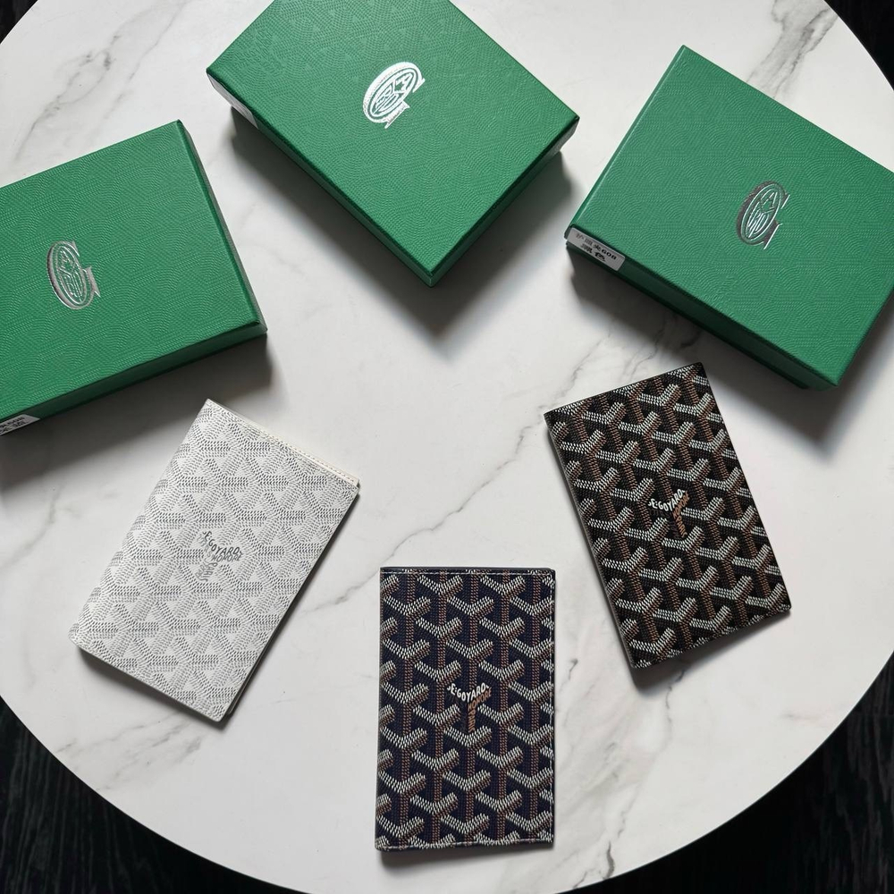 Обложка на паспорт Goyard