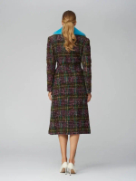 Пальто из цветного твида с меховым воротником и поясом