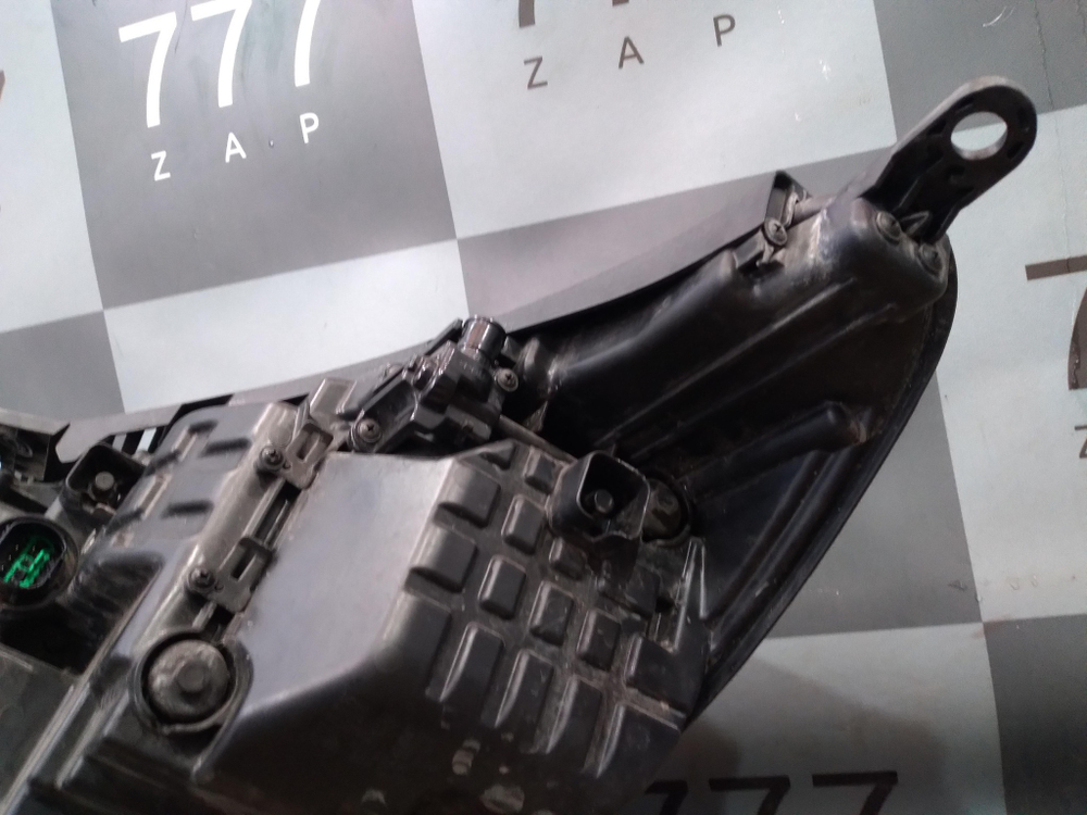 Фара правая LED Kia Sorento 3 Prime (UM)  Б/У Оригинал 92102C5600