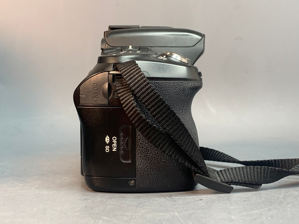 Sony A500 Body пылинки внутри