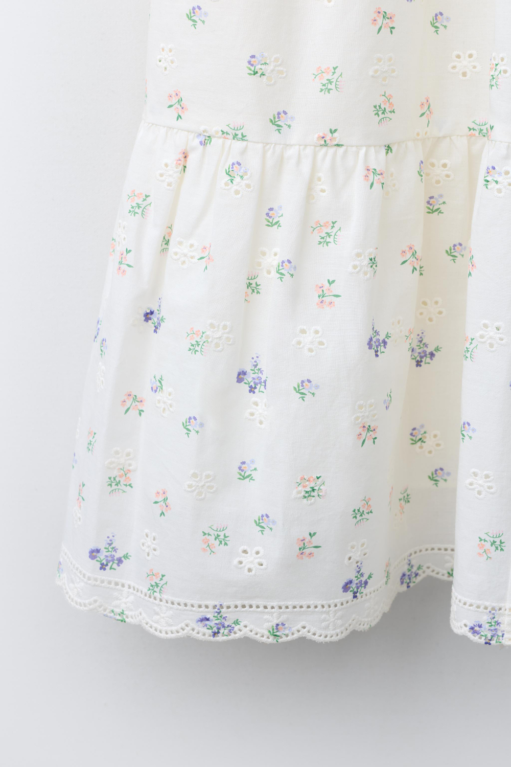 ZARA ПЛАТЬЕ ИЗ ШИТЬЯ С КРУЖЕВОМ, ЭКРЮ