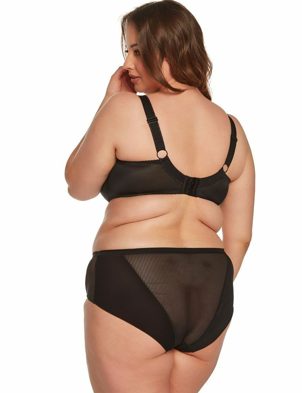 Бюстгальтер Sonia с чашками +size на тонком поролоне (Размер: 105C) (Цвет: черный)