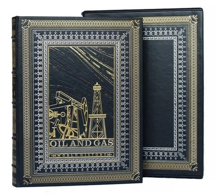 "Нефть и газ" Книга в кожаном переплете на английском языке