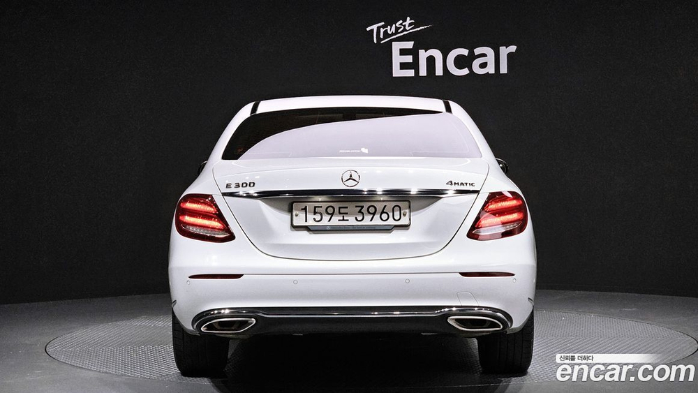 Mercedes-Benz E-Class W213 E300 4MATIC Exclusive (04.2020)