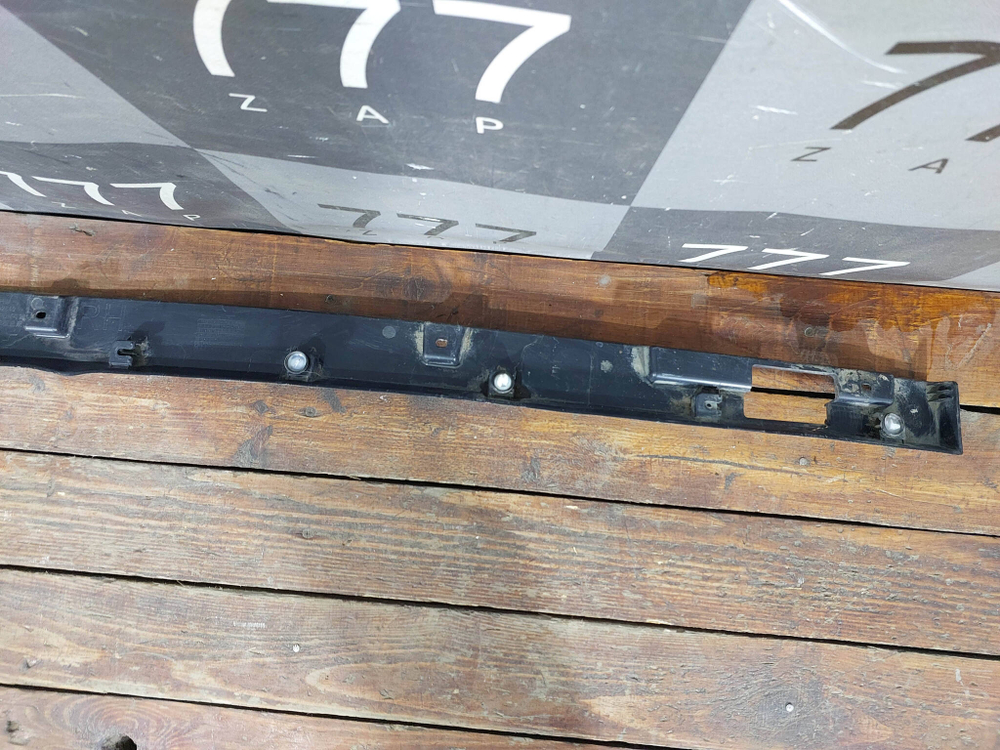 Накладка порога правого Chery Tiggo 4 17-нв Б/У Оригинал J685402840