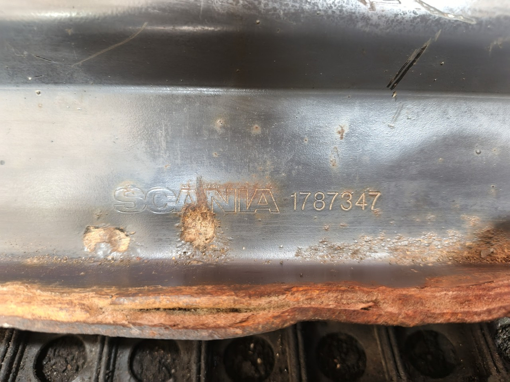 Усилитель переднего бампера