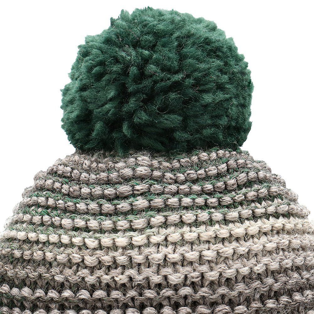 Бежево-зеленая шапка на флисовой подкладке Maximo