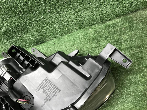 Фара левая Nissan X-Trail T32 (2017-2022) галоген