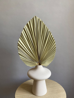 Лист пальмы копьем M натуральный