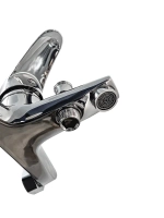 Комплект смеситель для ванны с коротким изливом с душевой Culto SPIKE