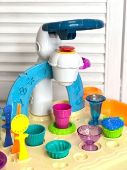 Игровой набор для лепки из пластилина Кафе-мороженое (201046837)