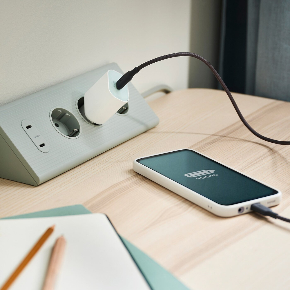 IKEA SJÖSS  (ИКЕА СЙÖСС)  -  Зарядное устройство 1 USB-порт 30 Вт, с функцией быстрой зарядки