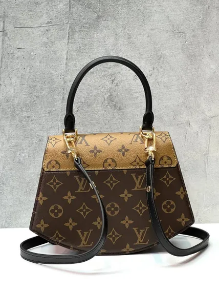 Сумка Louis Vuitton Tilsitt коричневый