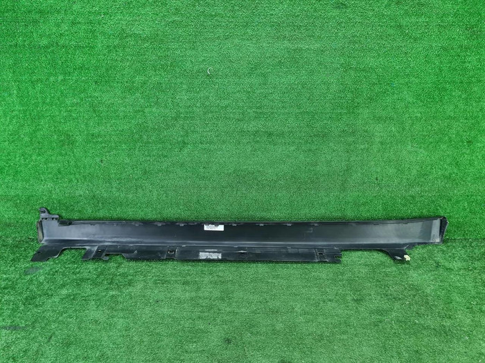 Накладка порога правая BMW X2 F39 (2017-2023)